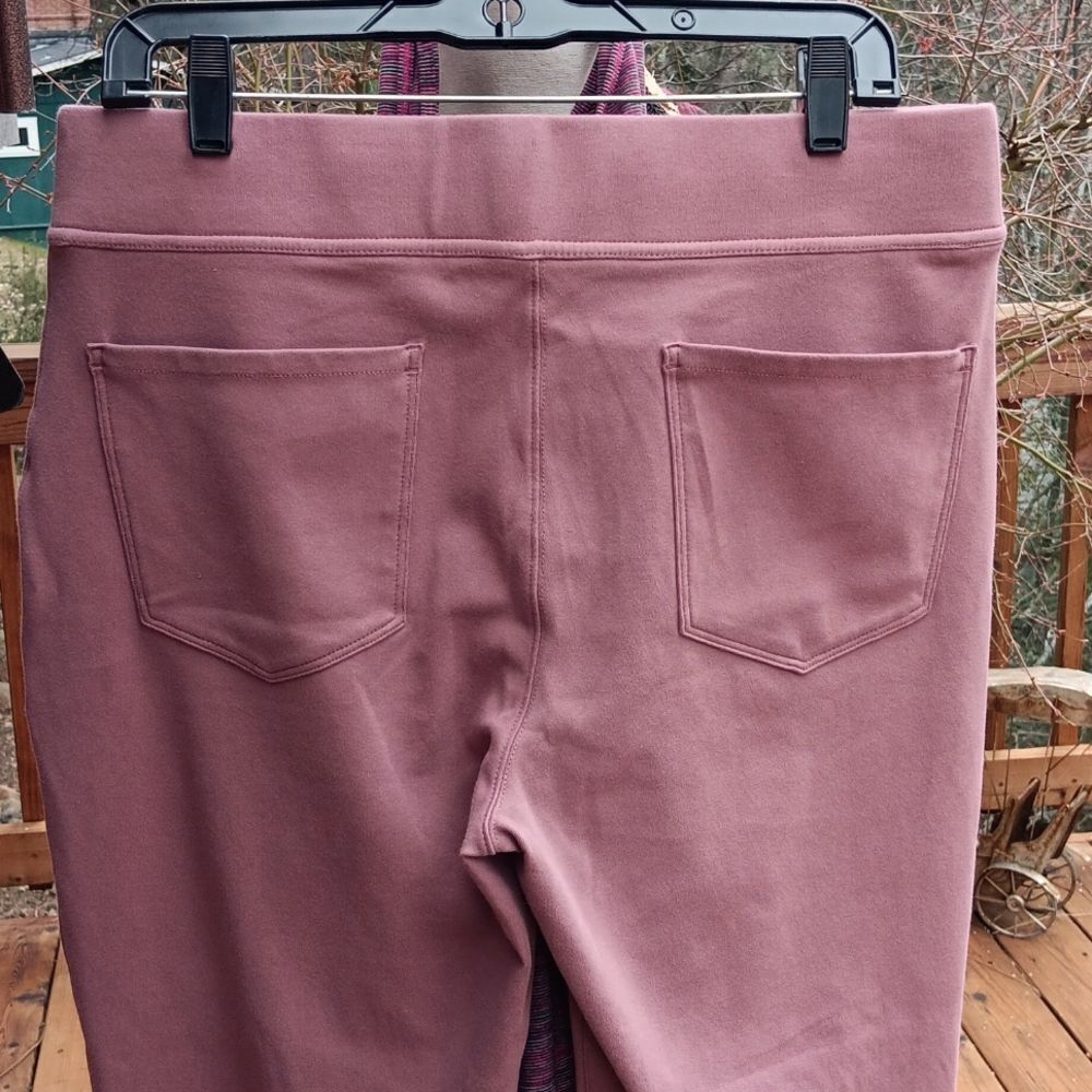 Duluth Trading Co. - Picture 6 of 10